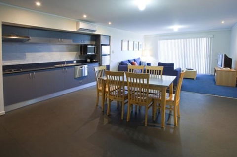 Corrigans Cove - Accommodation Mermaid Beach 5