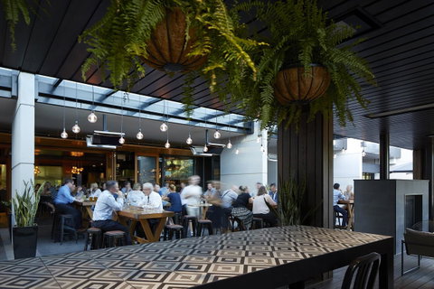 Burbury Hotel - Accommodation Mermaid Beach 20