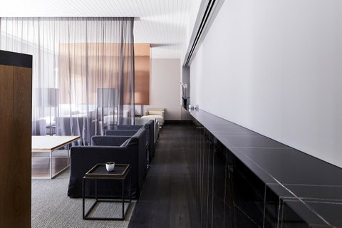 Burbury Hotel - Accommodation Mermaid Beach 12