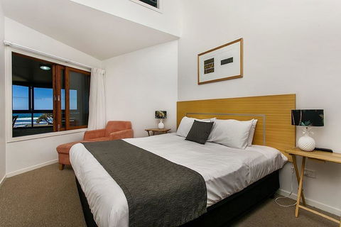 Lennox Holiday Apartments - Accommodation Mermaid Beach 27