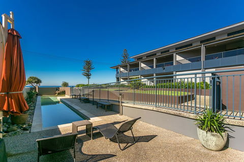 Lennox Holiday Apartments - Accommodation Mermaid Beach 5