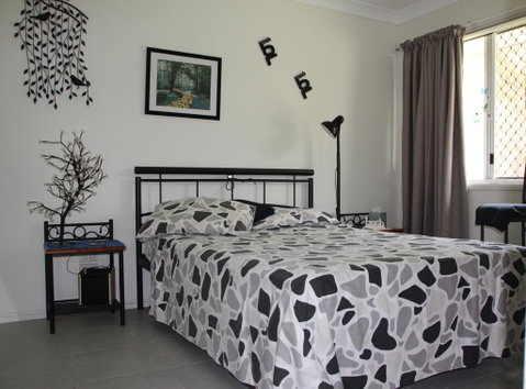 Bottlebrush B & B - Accommodation Mermaid Beach 2