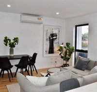 Brand New 2 Bed Apartment with Stunning City Views - Accommodation Mermaid Beach