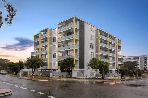 Brand New Family Friendly Apartment For 7 - Accommodation Mermaid Beach 1