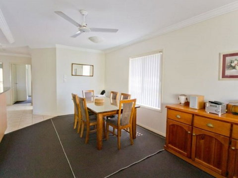 Breakers 1/8 - Accommodation Mermaid Beach 2