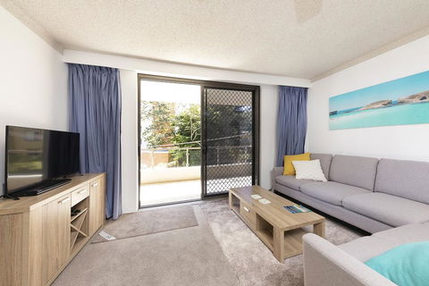 Breakers 11 - Accommodation Mermaid Beach 3