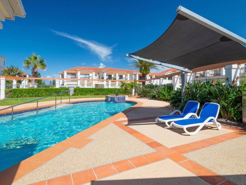 Breakers Block 3 - Unit 2 - Pool In Complex - Across The Road From The Beach - Accommodation Mermaid Beach 2