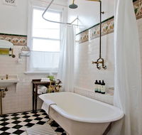 Breathtaking Views In Spacious Balmain House - Accommodation Mermaid Beach