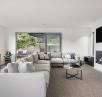 Bridgewater Luxury family retreat close to the beach - Accommodation Mermaid Beach