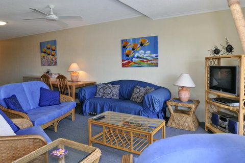 Bright & Comfortable In Quiet Location - Accommodation Mermaid Beach 1