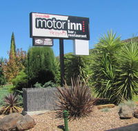 Bristol Hill Motor Inn  Peppa's Licensed Restaurant - Accommodation Mermaid Beach