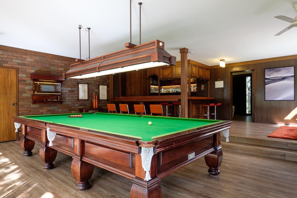 Brookfield QLD Accommodation Mermaid Beach
