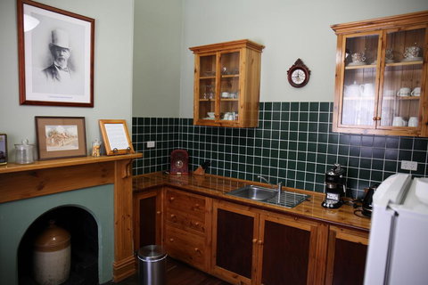 Burra Railway Station Bed And Breakfast - Accommodation Mermaid Beach 3