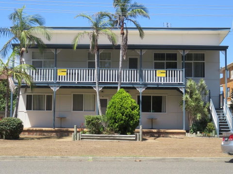 Cabenay 3 - VIEWS ACROSS THE PARK - Accommodation Mermaid Beach 0