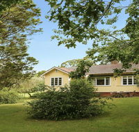 Canary Cottage - fresh clean simple  comfortable - Accommodation Mermaid Beach