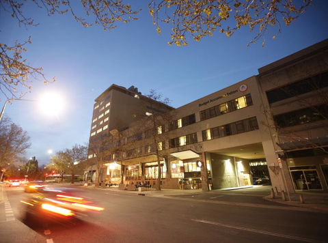 Canberra City YHA - Accommodation Mermaid Beach 0