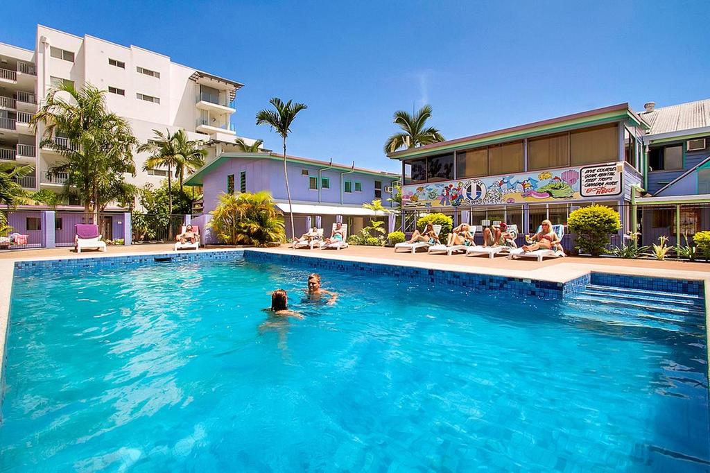 Lamb Range QLD Accommodation Mermaid Beach