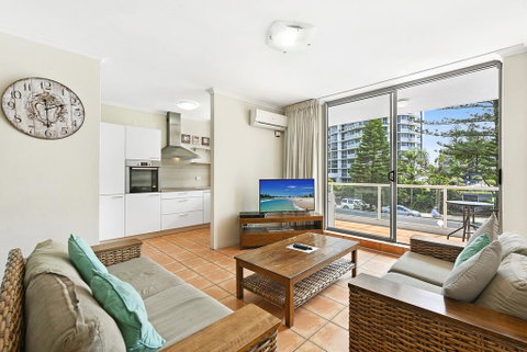 Carlton Apartments - Accommodation Mermaid Beach 0