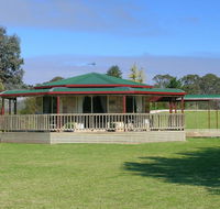 Carolynnes Cottages - Accommodation Mermaid Beach