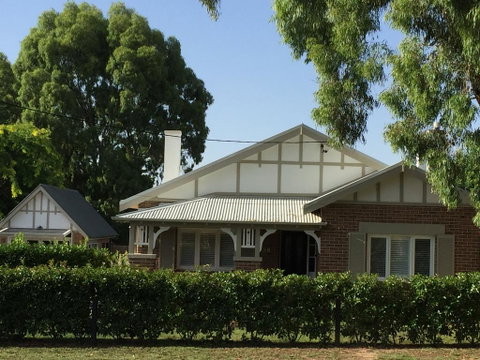 Casey Street Cottage Suite - Accommodation Mermaid Beach 0