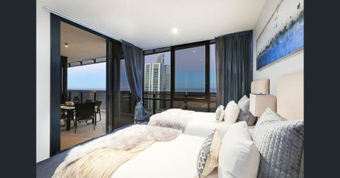 Cavill Avenue Luxury Private Apartments - Accommodation Mermaid Beach 2