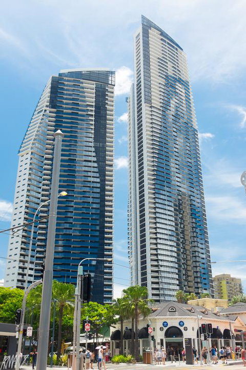 Cavill Avenue Luxury Private Apartments - Accommodation Mermaid Beach 3