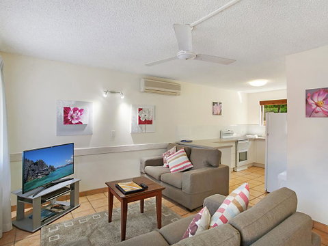 Cayman Quays - Accommodation Mermaid Beach 1