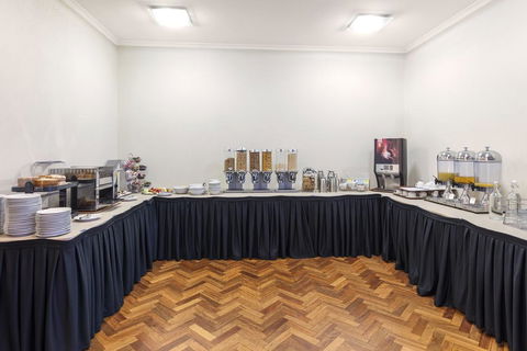 Central Motel & Apartments, Best Western Signature Collection - Accommodation Mermaid Beach 3