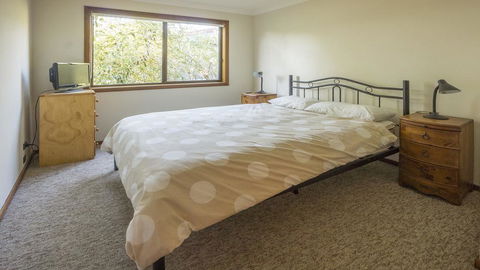 Centre Street 10 Lake Tabourie - Accommodation Mermaid Beach 2