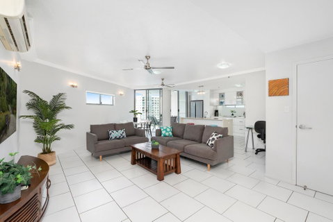 Centrepoint Apartments - Accommodation Mermaid Beach 2