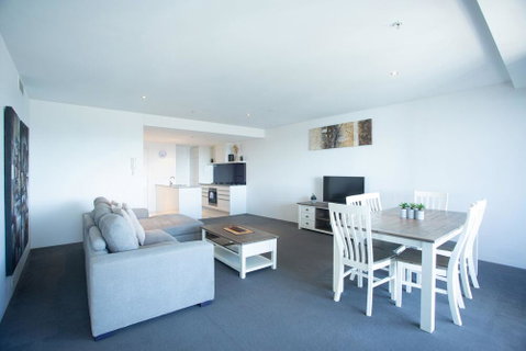 Circle On Cavill - Private Apartments - Accommodation Mermaid Beach 1