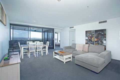 Circle On Cavill - Private Apartments - Accommodation Mermaid Beach 2