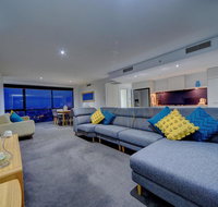 Circle on Cavill 37th Floor Ocean and River Views - Accommodation Mermaid Beach