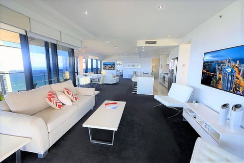 Circle On Cavill Sky Home- Holidays Gold Coast - Accommodation Mermaid Beach 3