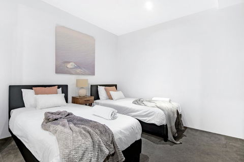 Circle Private Residences - Accommodation Mermaid Beach 1