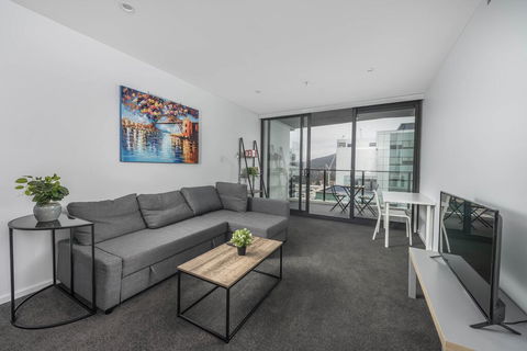 CITY APARTMENT And FREE CITY TOUR BUS NEARBY - Accommodation Mermaid Beach 2