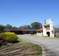 Civic Motor Inn - Accommodation Mermaid Beach