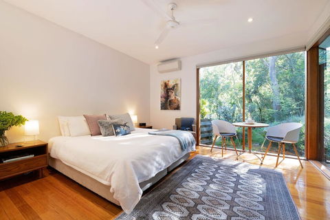 Cladich Pavilions Bed And Breakfast - Accommodation Mermaid Beach 2