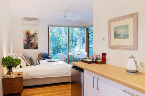 Cladich Pavilions Bed And Breakfast - Accommodation Mermaid Beach 1