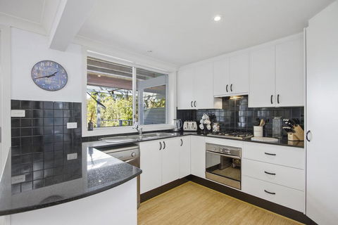 Clissold By Collers, MOLLYMOOK - Accommodation Mermaid Beach 3