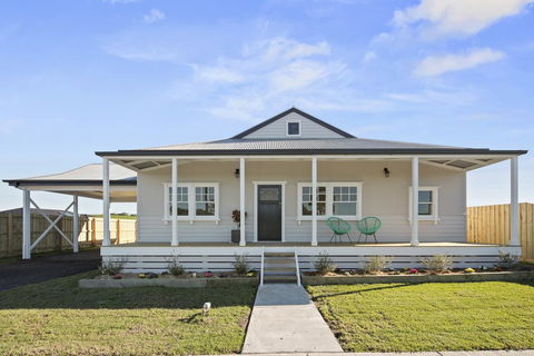Cloverdale Cottage - Accommodation Mermaid Beach 0