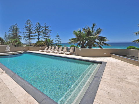 Clubb Coolum Beach Resort - Accommodation Mermaid Beach 1