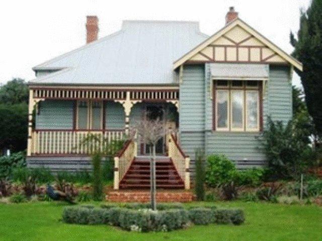 Toolong VIC Accommodation Mermaid Beach