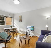 Comfy one-bedroom unit between city and airport - Accommodation Mermaid Beach