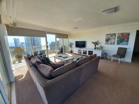 Contessa Holiday Apartments - Accommodation Mermaid Beach 3