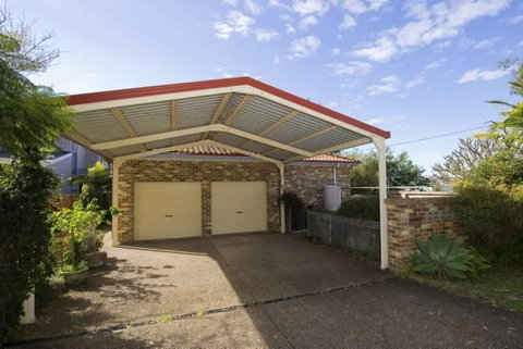 Cook St 4 - Salamander Bay - Accommodation Mermaid Beach 2