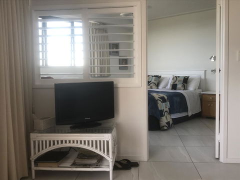 Coral Sea Views Private Beachfront - Accommodation Mermaid Beach 2