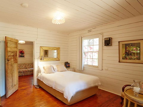 Corynnia Station - Accommodation Mermaid Beach 1