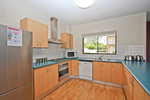 Cosmopolitan Apartments - Accommodation Mermaid Beach 3