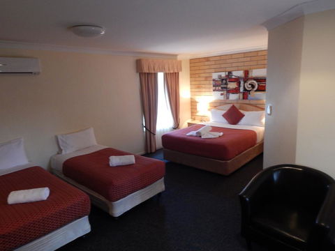 Cotswold Motor Inn - Accommodation Mermaid Beach 3